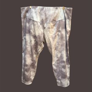 Nike plus size Tie-Dye Leggings.